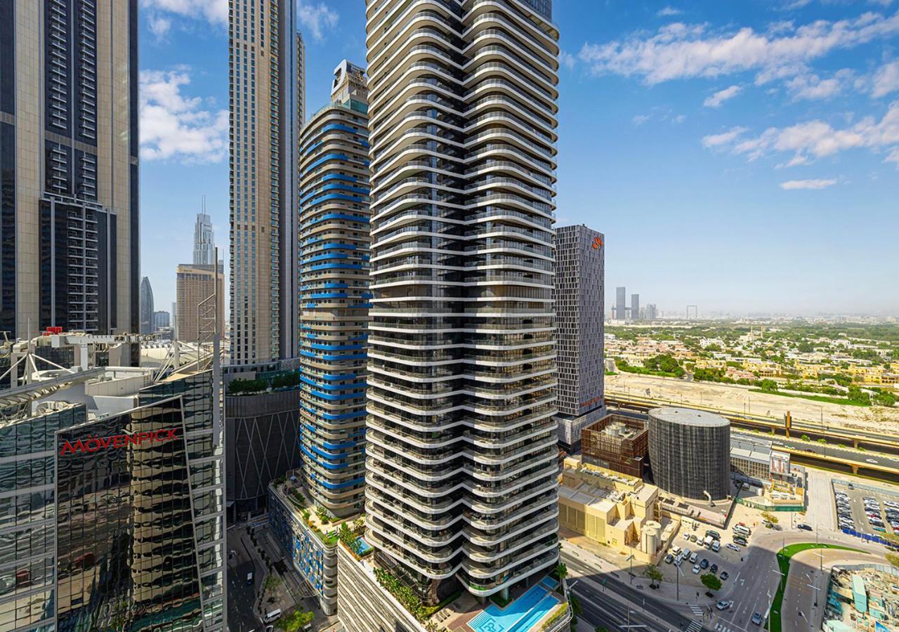 Apartment Burj Khalifa View! 2 Bedroom Luxe With 4 Minute Walk To Mall! Pool And Sauna Access! Dubai