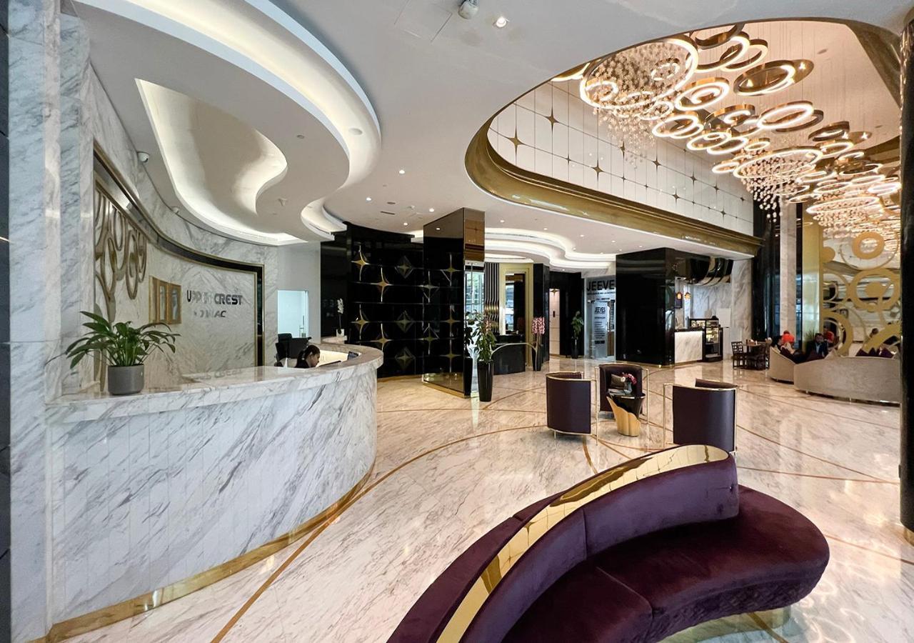 Burj Khalifa View! 2 Bedroom Luxe With 4 Minute Walk To Mall! Pool And Sauna Access! * Dubai