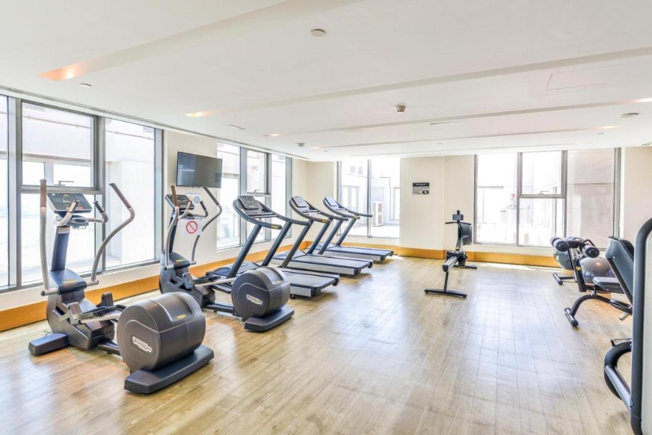 Burj Khalifa View! 2 Bedroom Luxe With 4 Minute Walk To Mall! Pool And Sauna Access! * Dubai