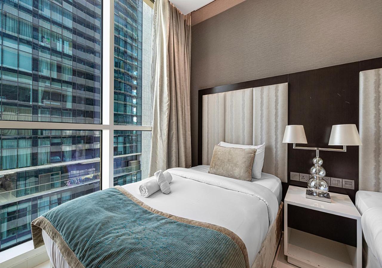 Burj Khalifa View! 2 Bedroom Luxe With 4 Minute Walk To Mall! Pool And Sauna Access!