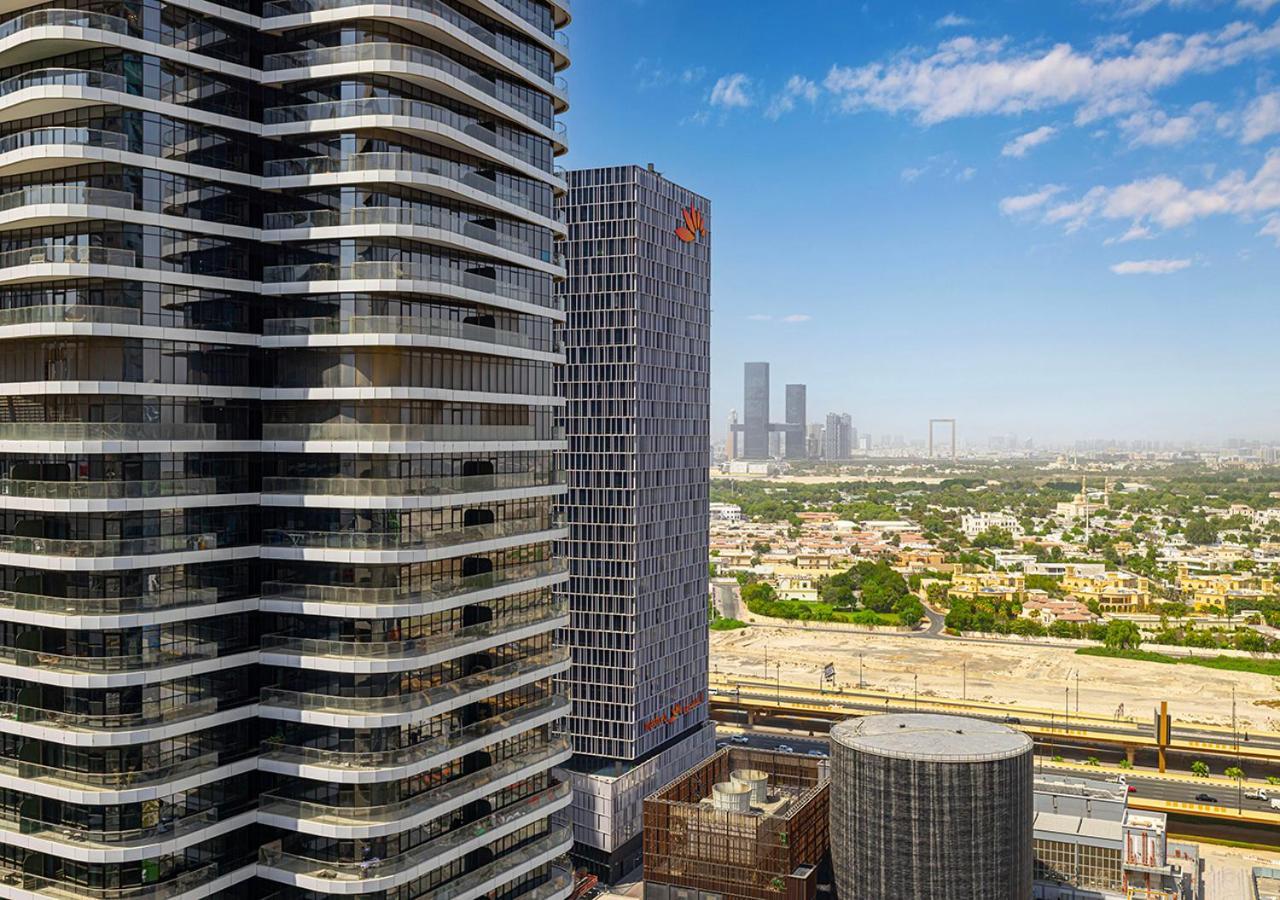Burj Khalifa View! 2 Bedroom Luxe With 4 Minute Walk To Mall! Pool And Sauna Access!
