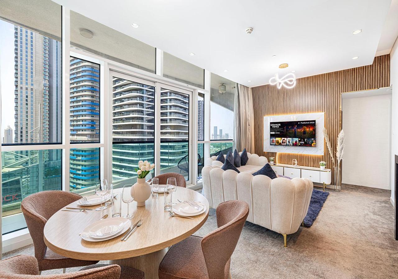 Burj Khalifa View! 2 Bedroom Luxe With 4 Minute Walk To Mall! Pool And Sauna Access! Apartment Dubai