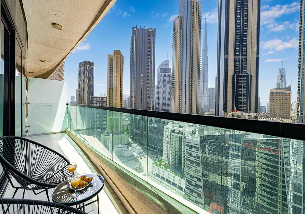 Burj Khalifa View! 2 Bedroom Luxe With 4 Minute Walk To Mall! Pool And Sauna Access! *